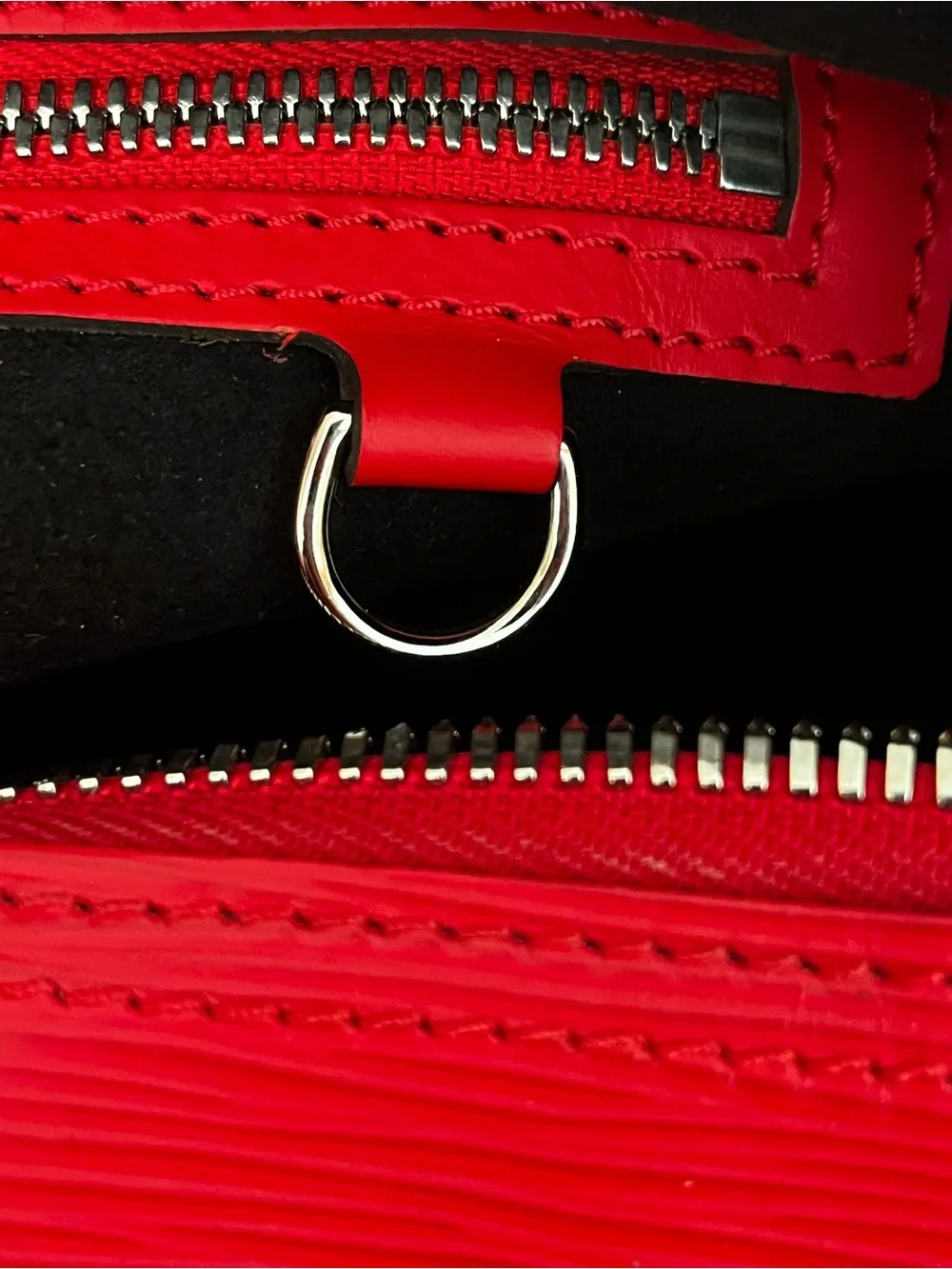 Louis Vuitton x Supreme Epi Leather Bag Preowned